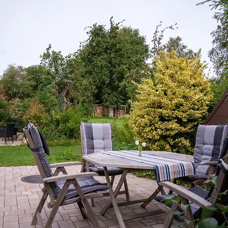 Ferienhaus Seeschwalbe Mit Großem Garten